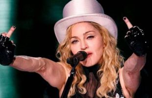 Madonna asiste al tradicional Palio de Siena para festejar su cumpleaños