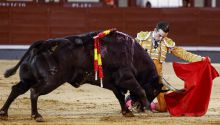 La crónica taurina de El Imparcial | Las Ventas: el toreo a bocinazos