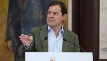 Mañueco anuncia 500 euros para los afectados y hasta 185.000 por casa