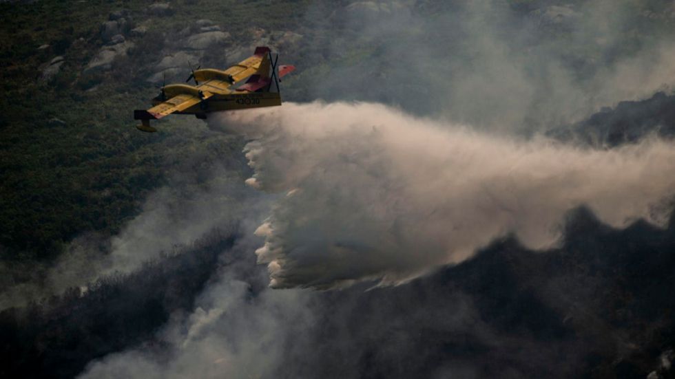 Un nuevo incendio grave de nivel 2 obliga a evacuar Berlanga del Bierzo