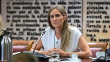 Aagesen, a pesar de la inacción del Gobierno, pide al PP 'lealtad institucional'