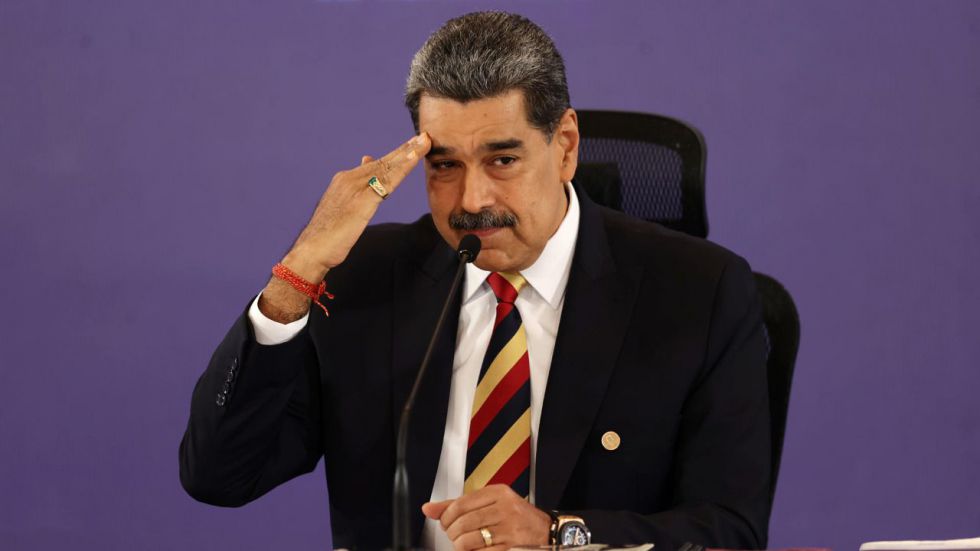 Maduro afirma que 1.200 misiles de EEUU 'apuntan' a Venezuela