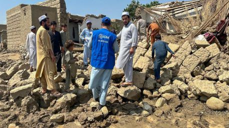 Al menos 800 muertos en un terremoto en el este de Afganistán