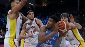 Eurobasket 2025. La Grecia de Antetokounmpo elimina a España en la primera fase