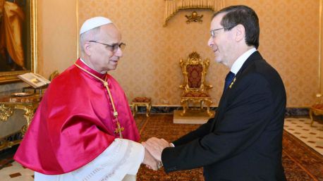 León XIV aboga ante el presidente de Israel por la urgencia de un 'alto el fuego permanente' en Gaza
