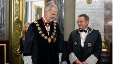 El fiscal general reconoce las 'singularidades' de su presencia en el acto del TS