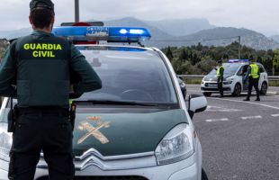 Dos muertos y cuatro heridos en un choque frontal entre dos turismos en Manacor
