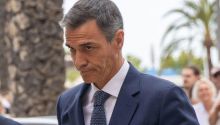 Sánchez manipula unas palabras de Tellado para decir que insulta a las víctimas del Franquismo
