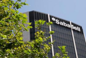 Los accionistas del Sabadell pueden aceptar hasta el 7 de octubre la oferta del BBVA