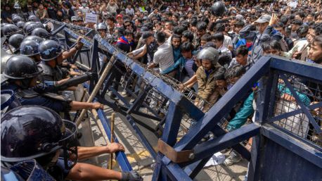 Dimite el primer ministro de Nepal por la oleada de protestas