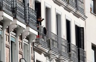 Detenido un hombre tras amenazar con hacer explotar una bombona de butano en Gran Vía