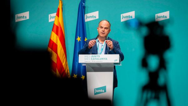 El secretario general del partido, Jordi Turull, avanza a las bases que 'bien pronto' tomarán 'decisiones complejas' de cara a un 'gran reinicio'.