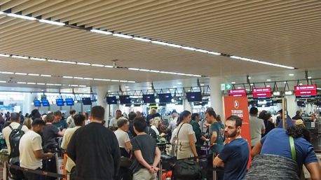 Continúan las cancelaciones y retrasos en los aeropuertos de Bruselas y Berlín
