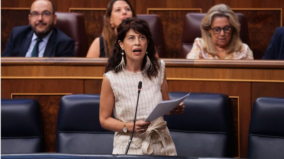 El Congreso exige la dimisión de Redondo por las pulseras antimaltrato tras abstenerse los socios de Sánchez