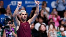 Abierto de Tokio. Alcaraz supera a Bergs y su tobillo para acceder a cuartos