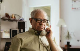 La Fundación ”la Caixa” impulsa el programa 'Siempre Acompañados'