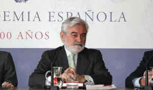 Villanueva ve cierto 'complejo sobre lo que supone el español en el mundo'