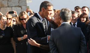 Sánchez elogia la figura de Vara tras referirse a él como 'impresentable' y 'petardo'