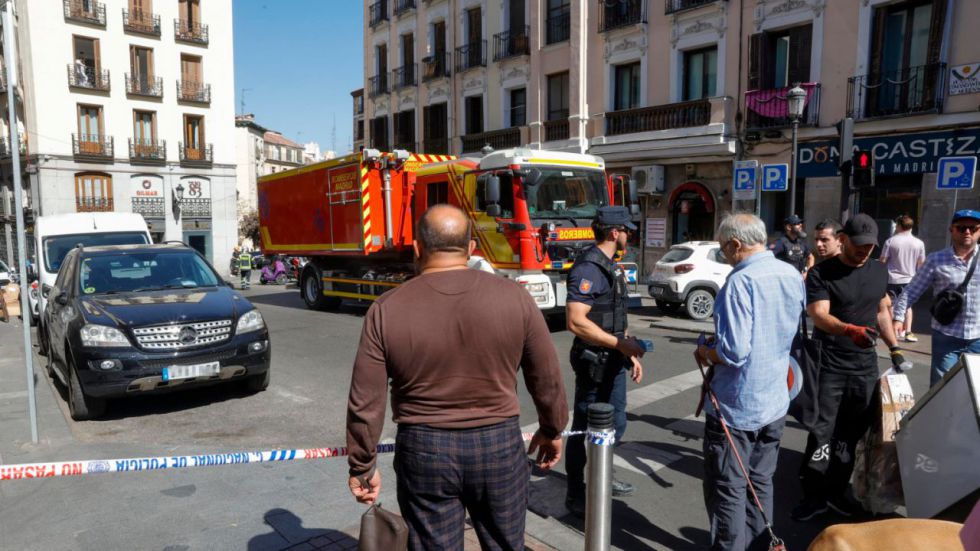 Al menos dos muertos en el derrumbe de un edificio en obras en el centro de Madrid
