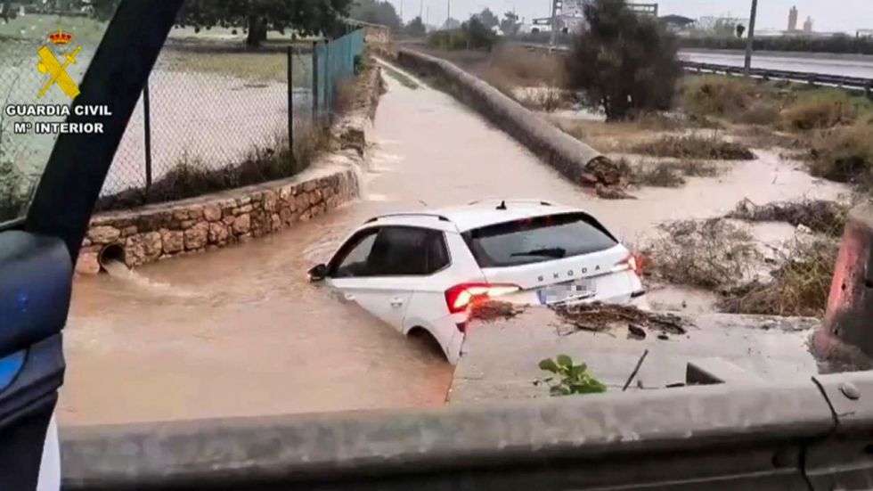 Las fuertes lluvias de Alice causan incidencias en Baleares y en la Comunidad Valenciana