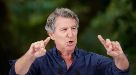 Feijóo denuncia una pinza Sánchez-Abascal: 'A Vox se le está yendo la pinza con el PSOE'