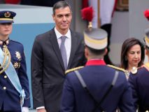 La crispación política marca la Fiesta Nacional, con un presidente del Gobierno a la fuga