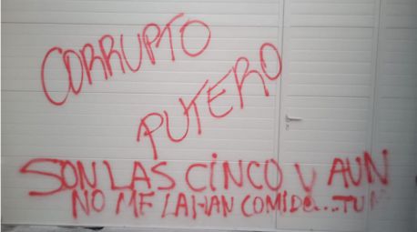'Corrupto, putero': Ábalos denuncia pintadas en su casa