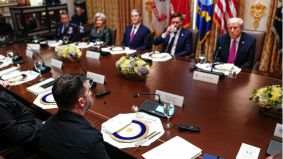 Trump volvió a sermonear a Zelenski en la Casa Blanca: 'Si Putin quiere, te destruirá'