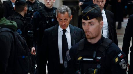 Sarkozy entrará este martes en la cárcel parisina de La Santé