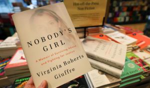 Giuffre relata en sus memorias escabrosos encuentros sexuales con el príncipe Andrés