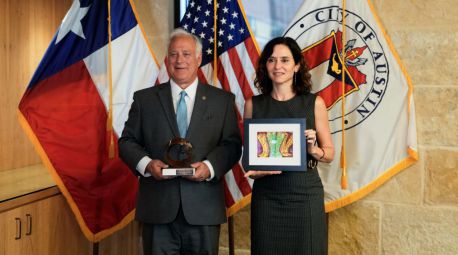 Ayuso pide el fin de los aranceles al aceite y el vino al cierre de su viaje a Texas