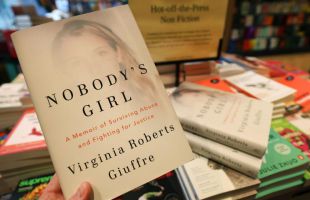 Giuffre relata en sus memorias escabrosos encuentros sexuales con el príncipe Andrés