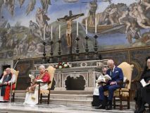 León XIV y Carlos III protagonizan un rezo histórico por la unidad cristiana