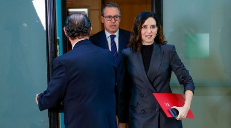 La Comunidad de Madrid avala endurecer el acceso a la nacionalidad o retirar la residencia por delitos