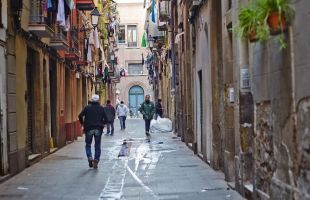 Once de los 15 barrios con más extranjeros de España se encuentran en Barcelona