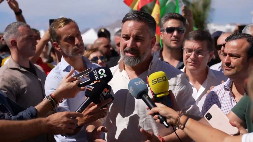 Abascal promete frente al Open Arms 'hundir los barcos de los nuevos negreros'