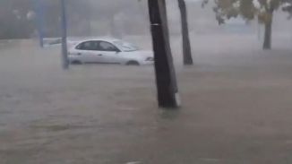 Una fuerte borrasca en Huelva y Sevilla deja dos heridos y más de mil incidencias