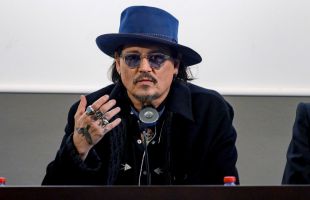 Johnny Depp dona 56.000 euros a una escuela de música arrasada en la dana