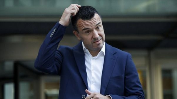 La reunión de los líderes populares regionales ha deparado un nombre de consenso por si el presidente autonómico da el paso a un lado.