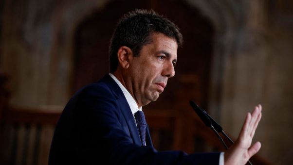 El presidente de la Generalidad valenciana se da la noche del domingo para reflexionar. El PPCV ya ha elegido su relevo y Génova desliza el nombre del hipo