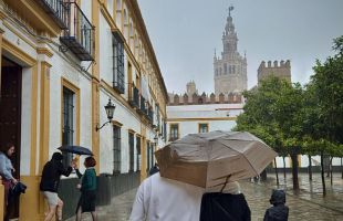 El tiempo: once comunidades en aviso por lluvias, oleaje o fuertes vientos