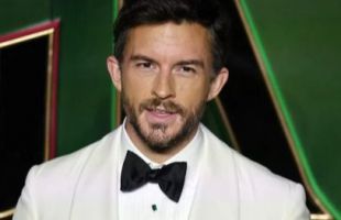 Jonathan Bailey, elegido como el hombre más sexy del mundo