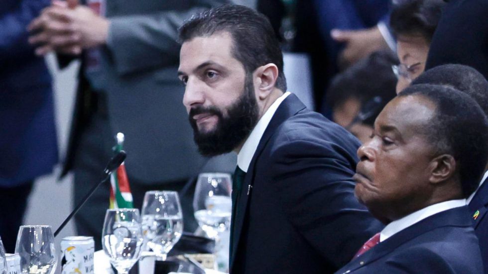 El Consejo de Seguridad de la ONU aprueba levantar sanciones al presidente sirio, el yihadista Ahmed Al Sharaa