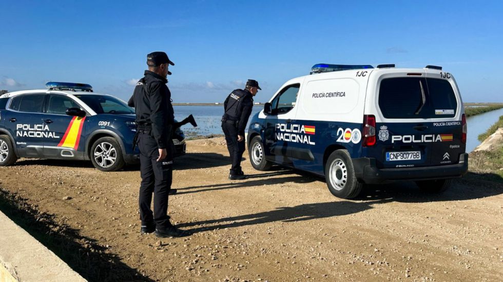 Un policía nacional se encuentra grave, pero estable tras recibir un disparo de un narcotraficante atrincherado