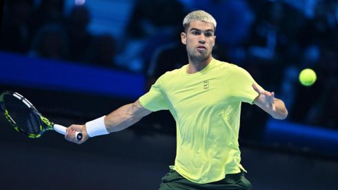 Finales ATP. Alcaraz deshace a De Miñaur y despega desde el debut