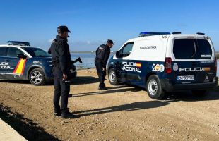 Un policía nacional se encuentra grave, pero estable tras recibir un disparo de un narcotraficante atrincherado