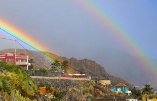 El tiempo: la borrasca Claudia irrumpe en Canarias con persistentes lluvias