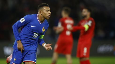 Francia se clasifica para el Mundial 2026 con el gol 400 de Mbappé