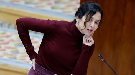 Ayuso llama 'inquiokupa' a Sánchez y 'caniches' del Gobierno a los diputados del PSOE