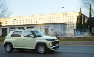 El coche europeo acelera hacia el futuro, pero con el freno de los costes